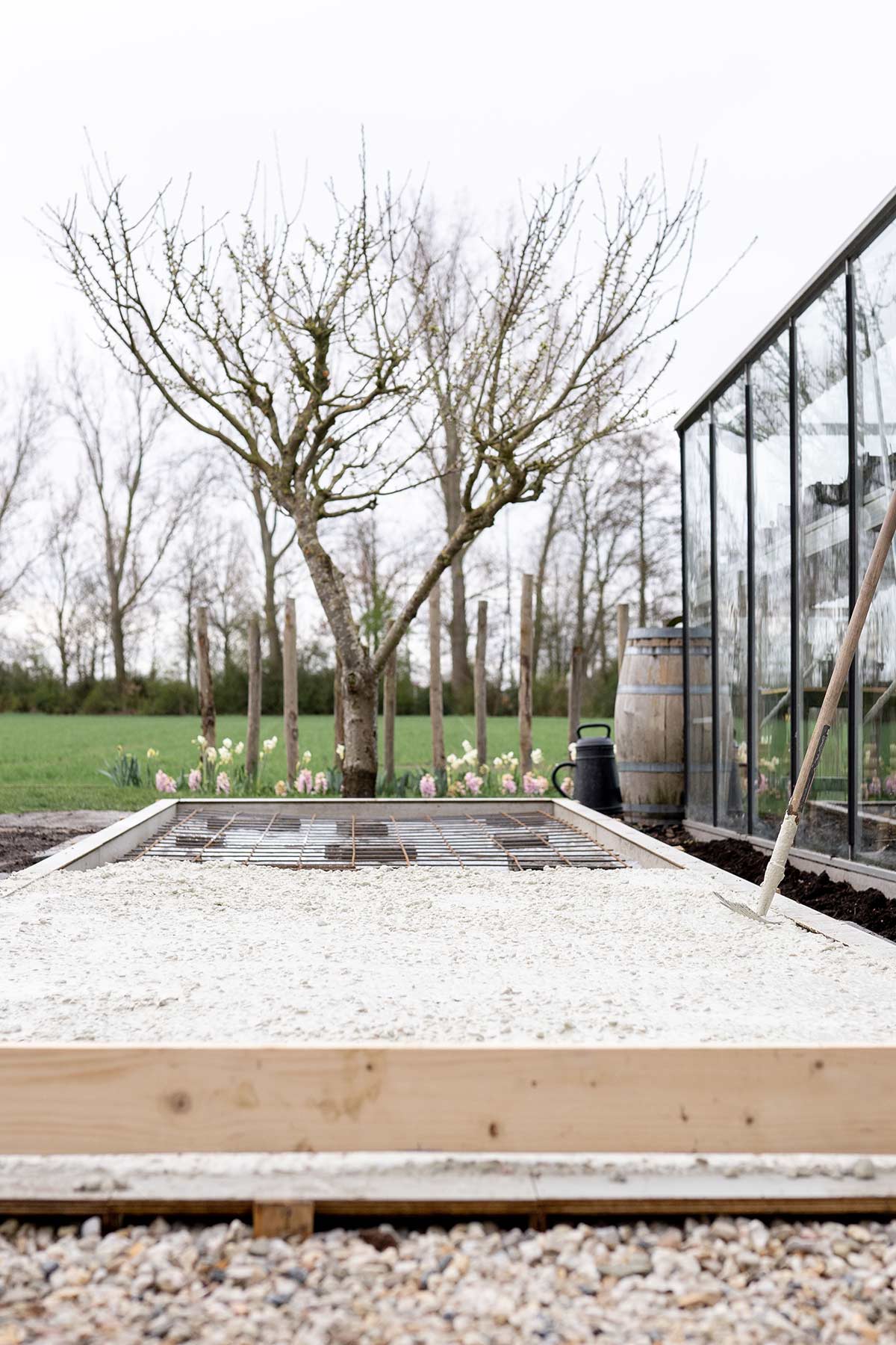 DIY pad beton tuin - Tanja van Hoogdalem